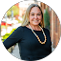 Profile photo of Lauren Garber