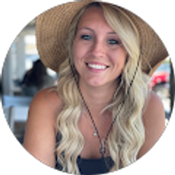 Profile photo of Abigail Bacisin