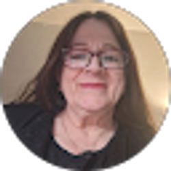 Profile photo of Stephanie S