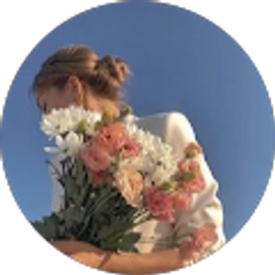 Profile photo of sarah