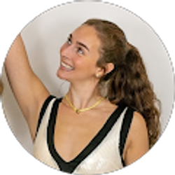 Profile photo of Izzy Romig