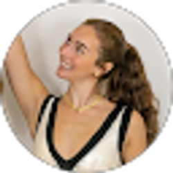 Profile photo of Izzy Romig