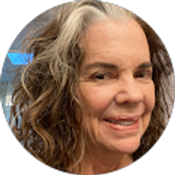 Profile photo of julia spillert