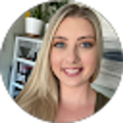 Profile photo of Nicole Hayes
