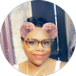 Profile photo of Dee