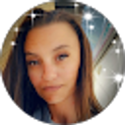Profile photo of Ashley Heward