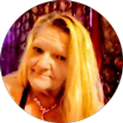 Profile photo of Christine Vairo (Nit Nat)