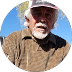 Profile photo of Carlos Flores