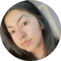 Profile photo of Lucia Valencia