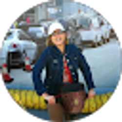 Profile photo of Julie Bringuel