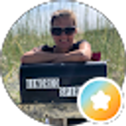 Profile photo of Liz Gray