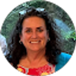 Profile photo of Leslie Bridges