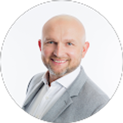Profile photo of Marcin Wesierski (Real Estate Agent)