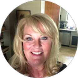 Profile photo of Rebecca Rutherford