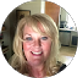 Profile photo of Rebecca Rutherford