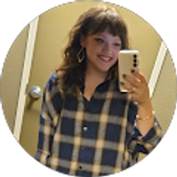 Profile photo of Molly Claire