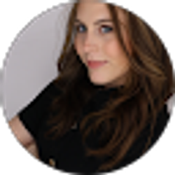 Profile photo of Chelsea Huckleberry