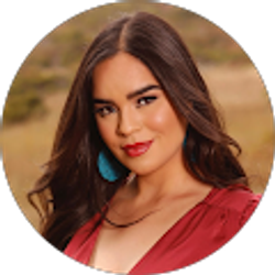 Profile photo of Karina Leyva