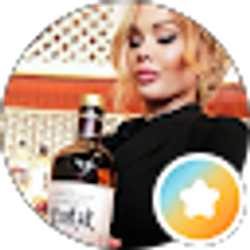 Profile photo of Holly Paige