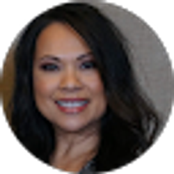 Profile photo of Denise Santos