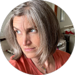 Profile photo of Amy (SimplicityFarm)