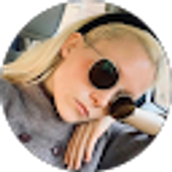 Profile photo of Lindsay Peacock