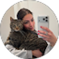 Profile photo of Luna sharak