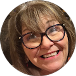 Profile photo of Kelli Clay