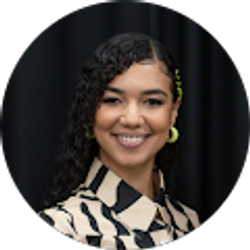 Profile photo of Kristen Kelly