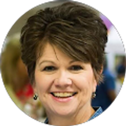 Profile photo of Lisa Daniels