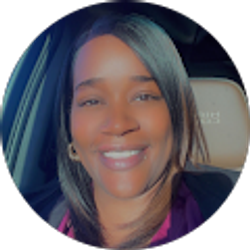 Profile photo of Summer Shine