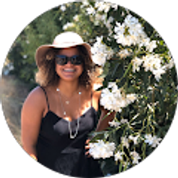 Profile photo of Amanda Reis