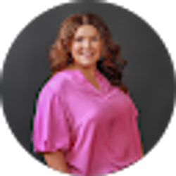 Profile photo of Stacey Long