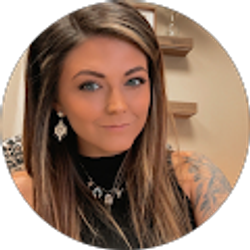 Profile photo of Lauren Myers