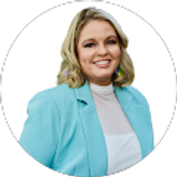 Profile photo of Lisa Murray