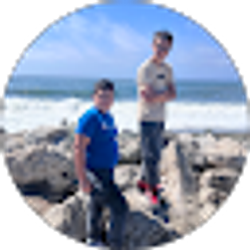 Profile photo of Roger Valdivia