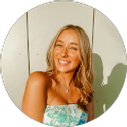 Profile photo of Lauren Peace