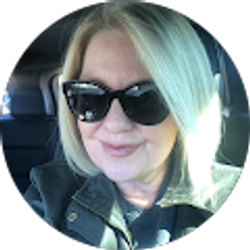 Profile photo of LISA HUNT