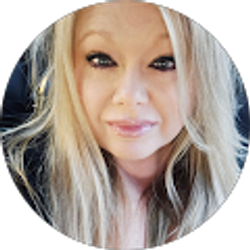 Profile photo of Leslie Johnson