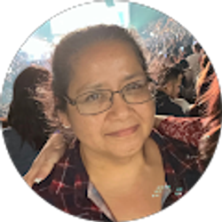 Profile photo of Alicia Fuentes