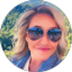 Profile photo of Sarah Barringer