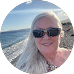 Profile photo of Cathy Robinson