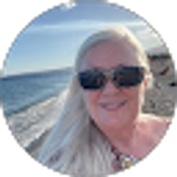 Profile photo of Cathy Robinson