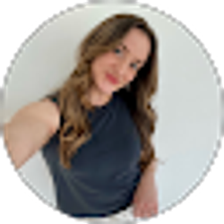 Profile photo of Natalie Bell