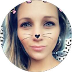 Profile photo of April Rhoad