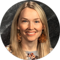 Profile photo of Summer Lindsay