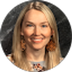 Profile photo of Summer Lindsay