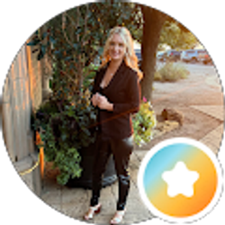 Profile photo of RaeLene Evans