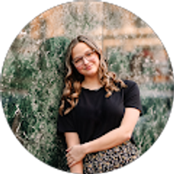 Profile photo of Lauren