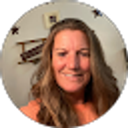 Profile photo of Shelly Bennington